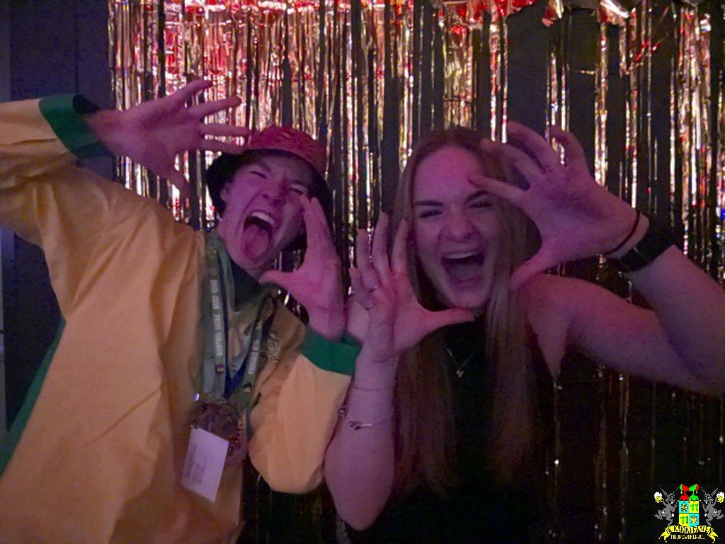 ../Images/Jeugd Opwarmbal Photobooth 065.jpg